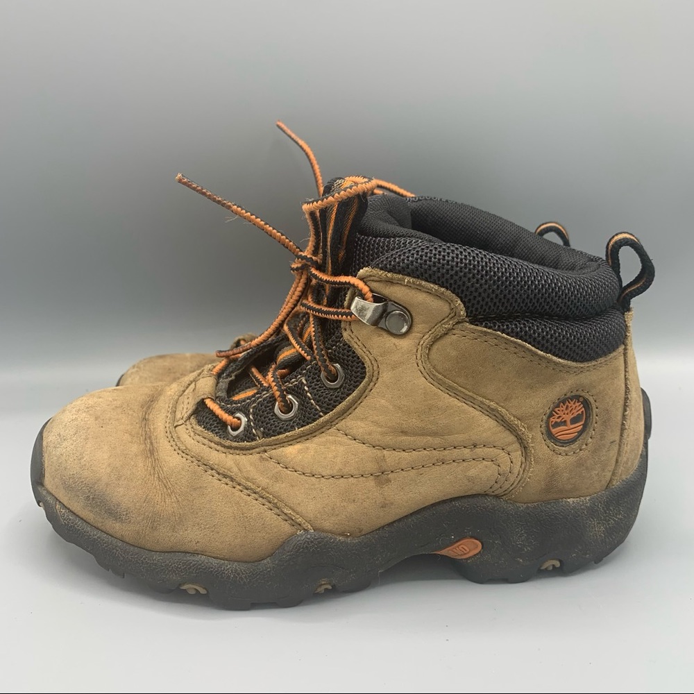 Timberland Youth Size 2 Leather Hiking Boots